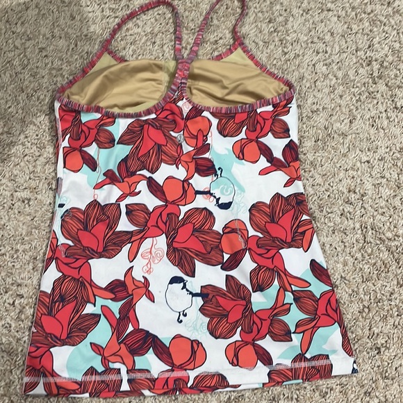 Lululemon Power Y tank - Picture 2 of 2